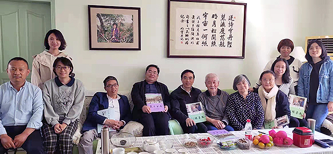 图为活动人员合影