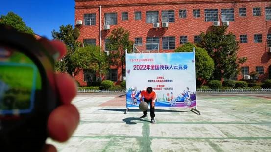 图为一分钟拍篮球参赛现场