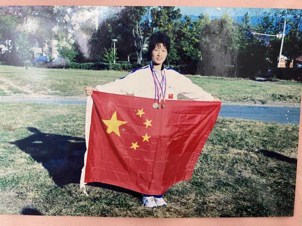 图为代表国家参赛的李园园 受访者供图