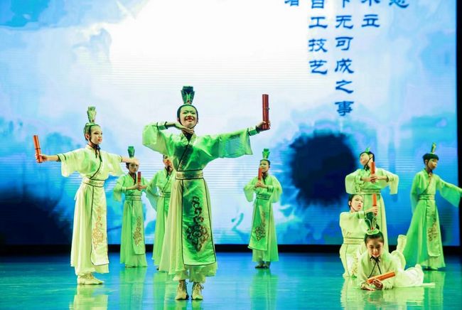 图为活动现场