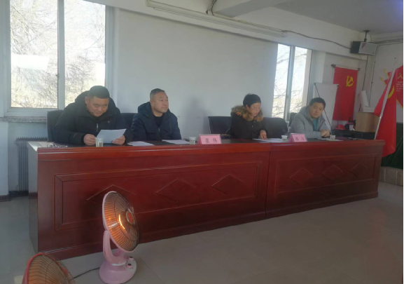 图为期满考核测评会议现场