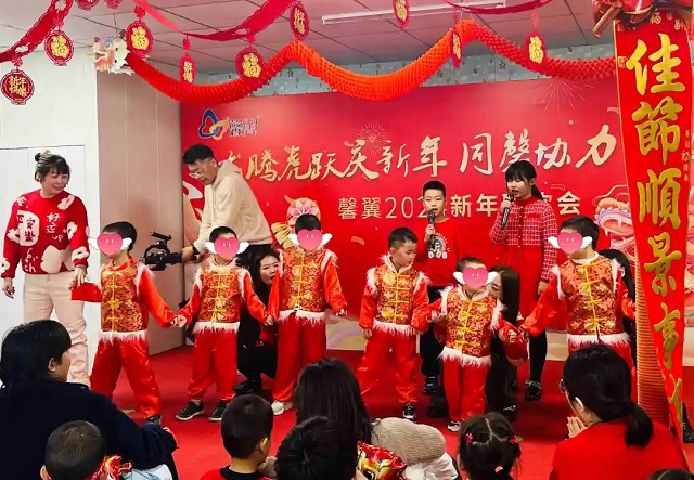 图为活动现场