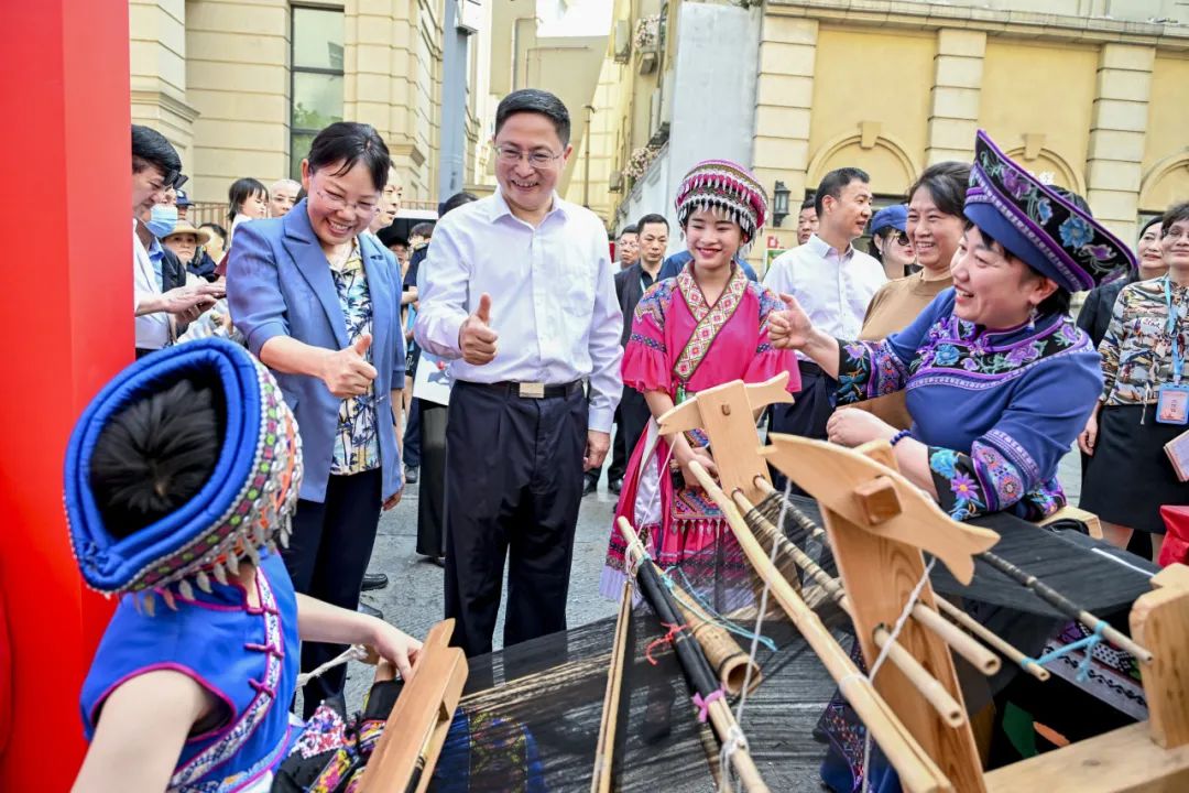 点击浏览下一页