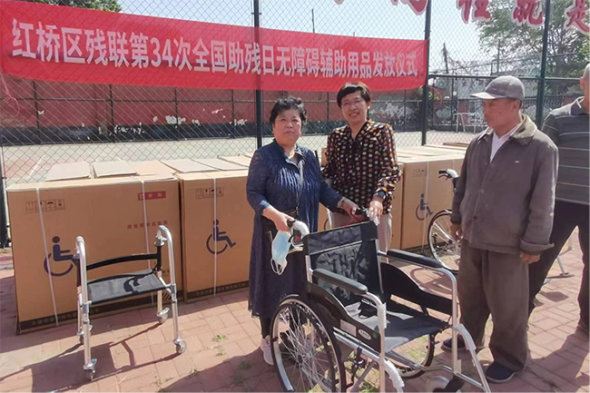 图为活动现场