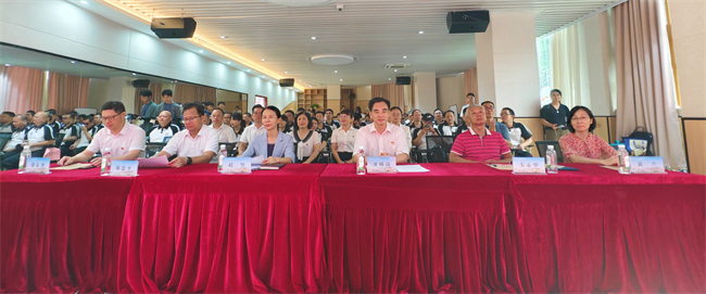 图为毕业典礼会场