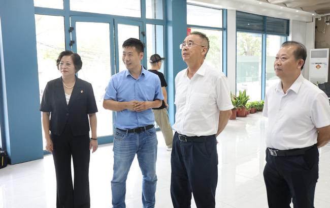 图为调研现场
