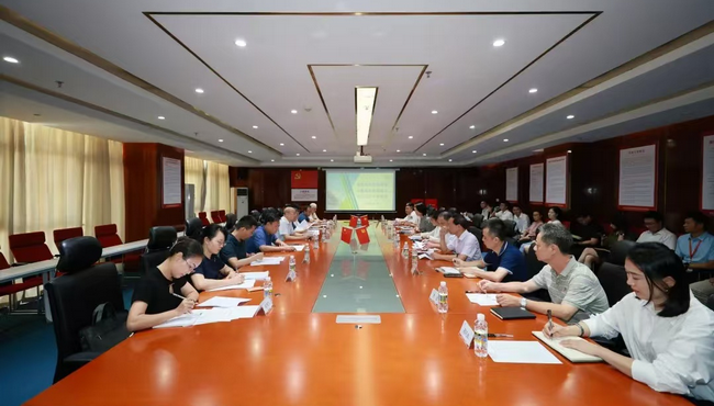 图为残疾人拓岗促就业交流会现场