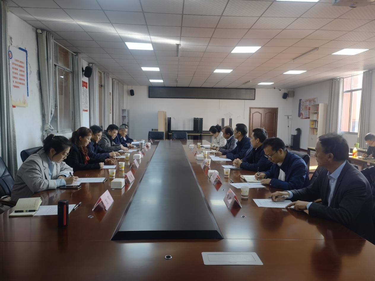 图为评估反馈会现场