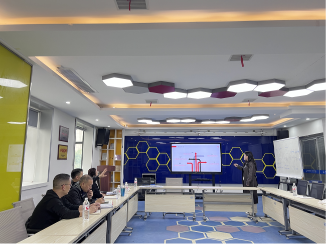 图为会议现场