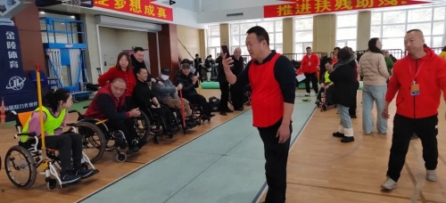 图为活动现场