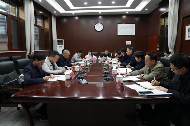 图为座谈会现场