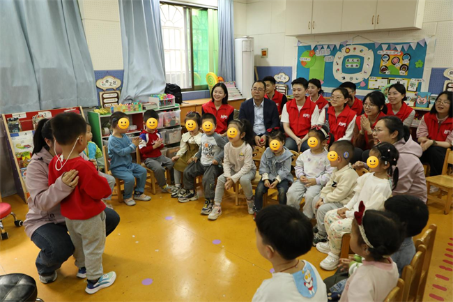 图为活动现场