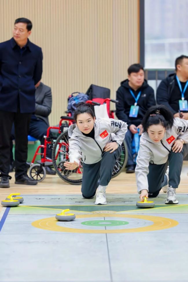 图为比赛现场
