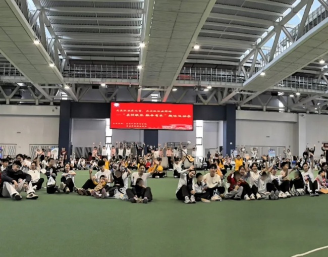 图为活动现场