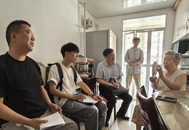 图为活动现场