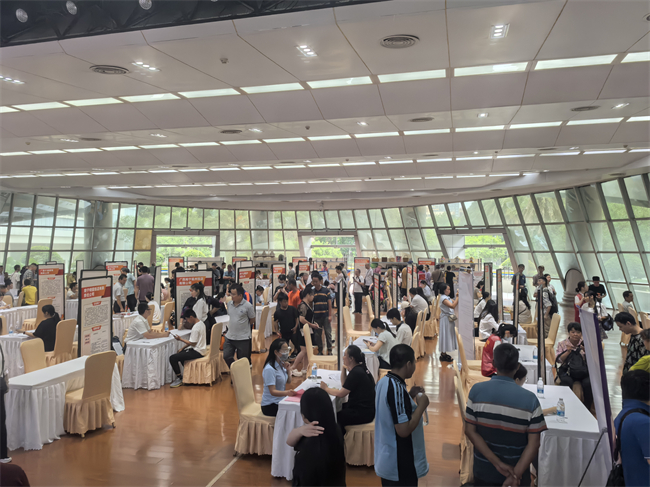 图为南宁会场活动现场