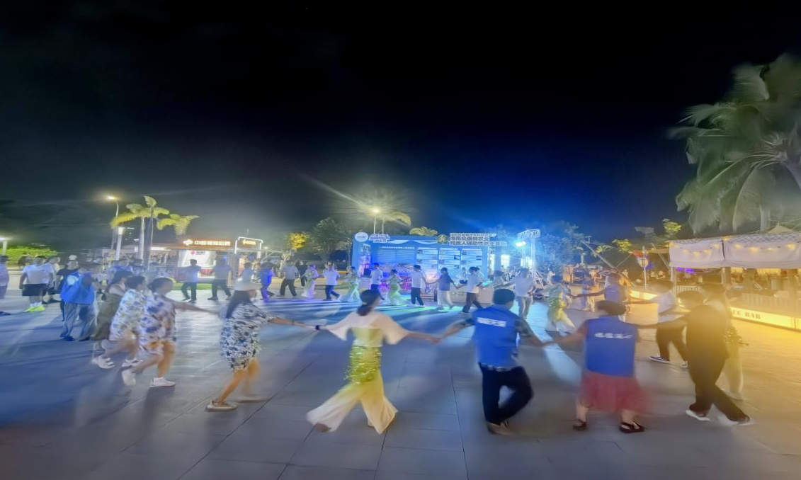 图为活动现场图片