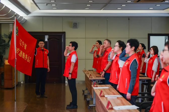 图为入队仪式现场