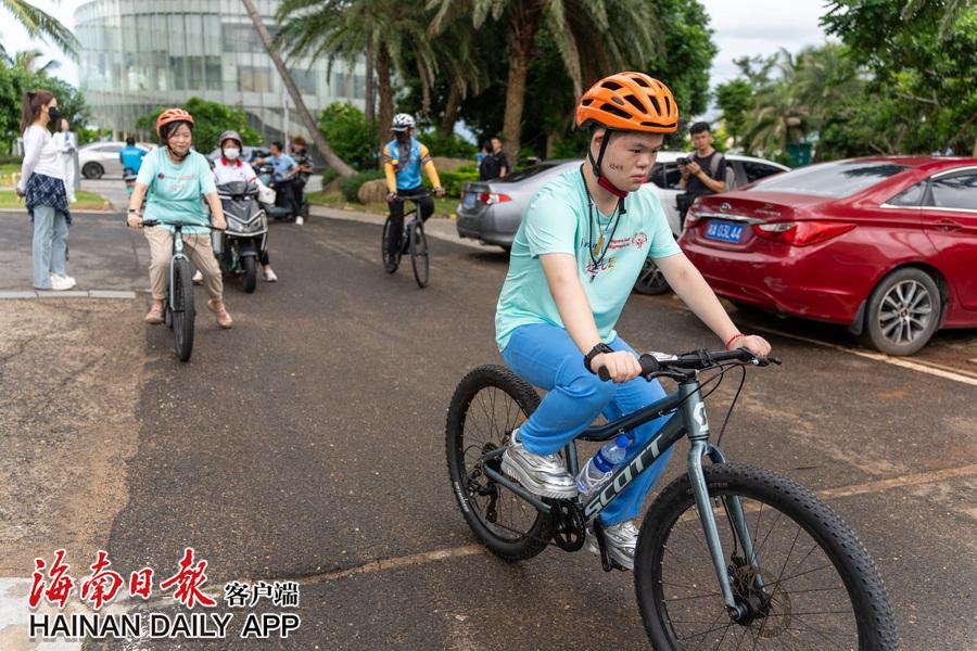 图为活动现场图片