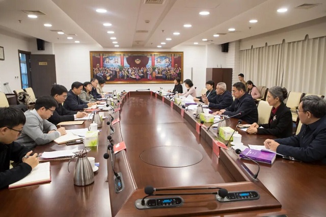 图为座谈会现场