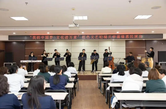图为活动现场