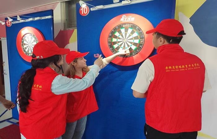 图为文体运动体验区 图为文体运动体验区
