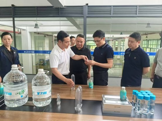 图为调研现场 图为调研现场