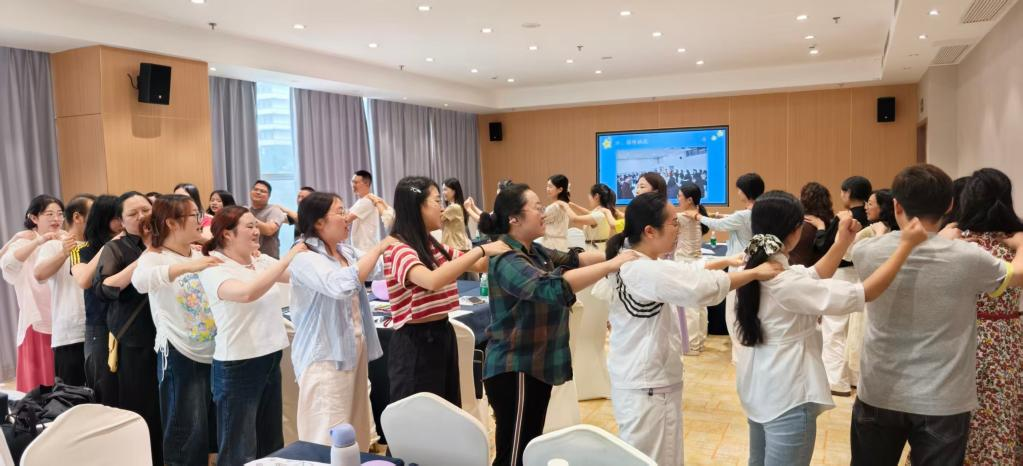 图为培训会现场 图为培训会现场