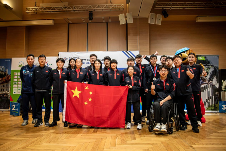 图为中国残奥乒乓球精英赛队伍合影 图为中国残奥乒乓球精英赛队伍合影