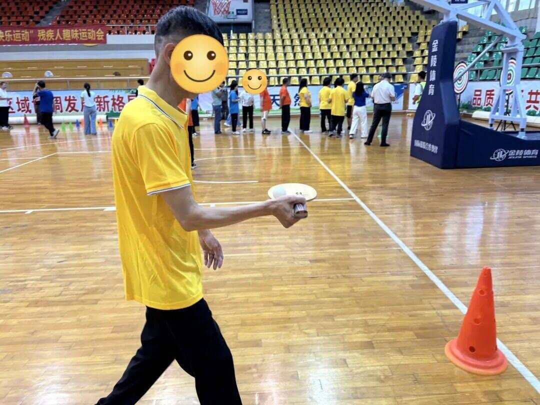 图为活动现场 图为活动现场