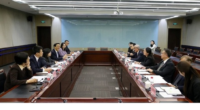 程凯会见亚太残疾人发展中心主席