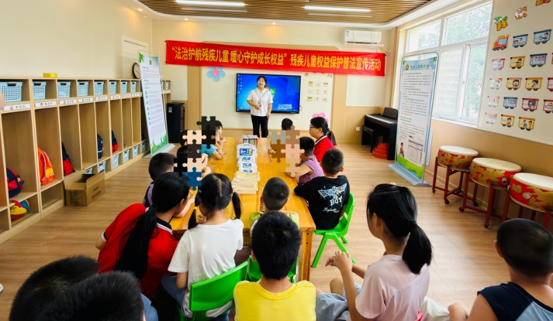 图为普法宣讲