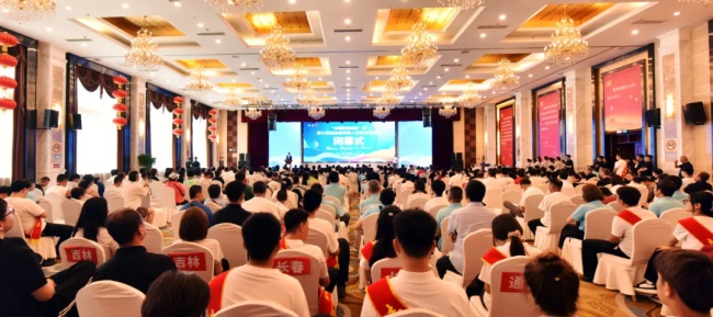 图为竞赛现场