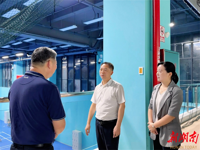 图为调研现场 图为调研现场