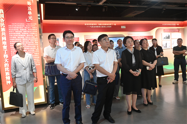 图为实景教学现场 图为实景教学现场