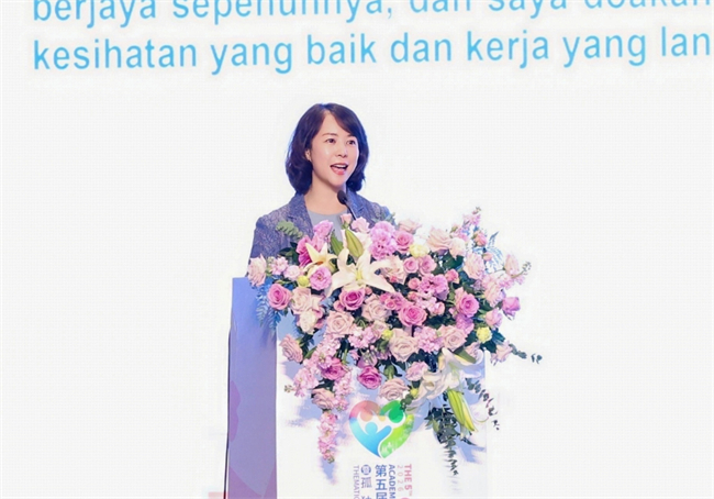 图为广西残联党组书记、理事长林霖致辞 图为广西残联党组书记、理事长林霖致辞