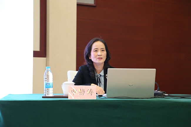 图为理论授课