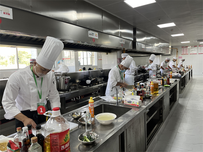 图为米粉制作项目竞赛现场 图为米粉制作项目竞赛现场